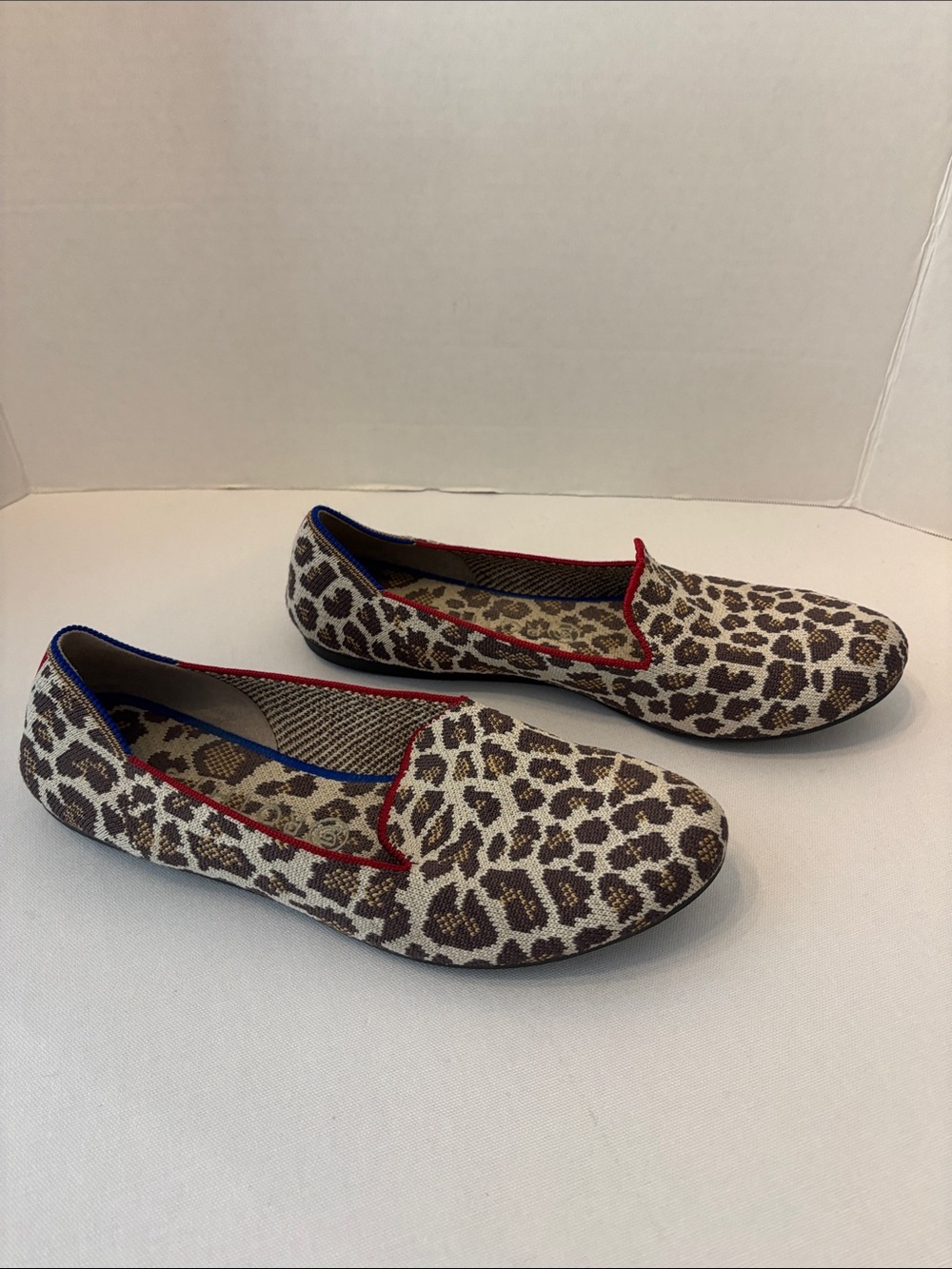 Rothy’s Women’s Leopard Print Slip-On Flats with Red Trim. Size 10.5 - Picture 2 of 6